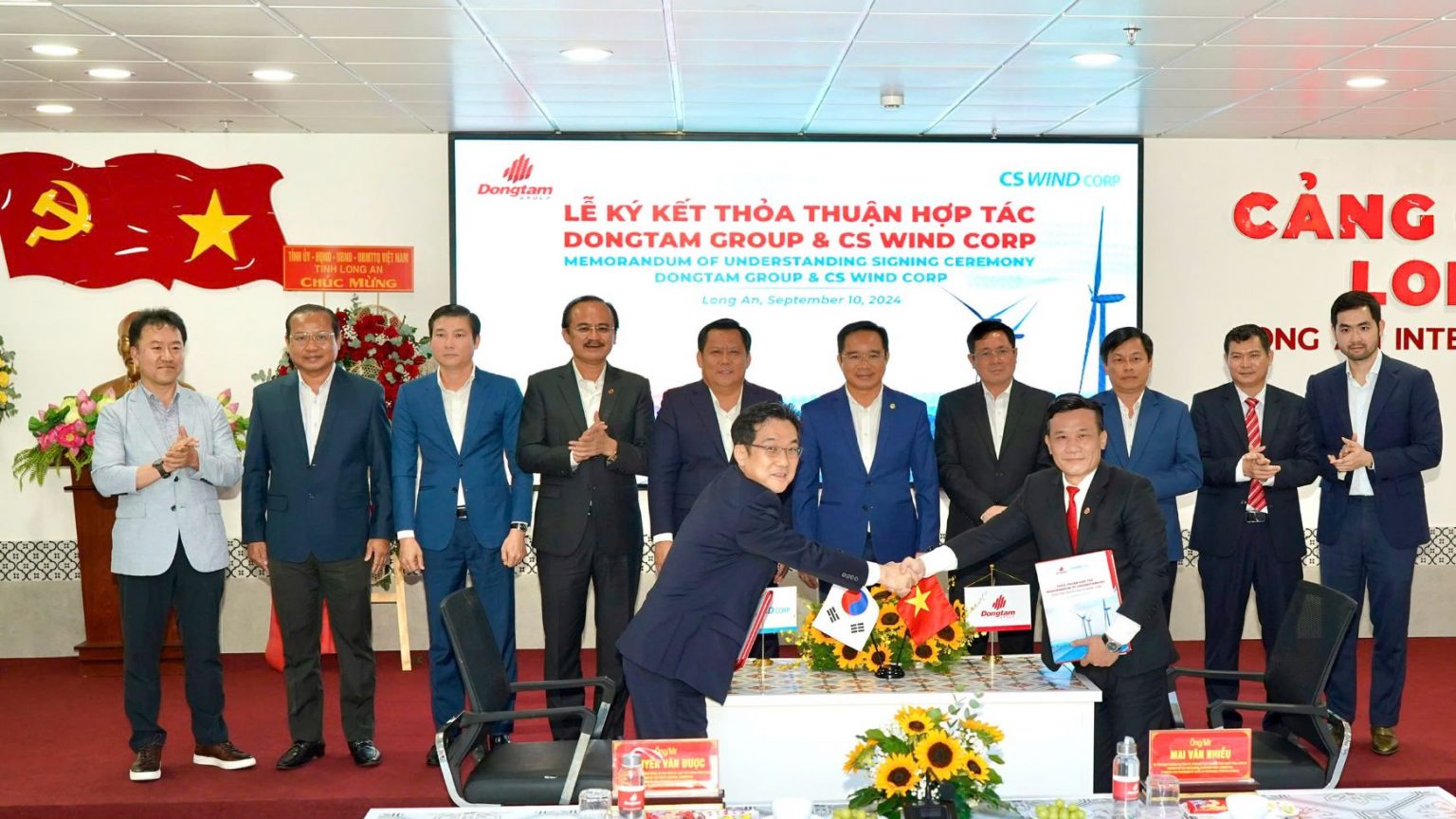 Dong Tam Group, CS Wind signed a cooperation agreement under the witness of the leaders of Long An Province