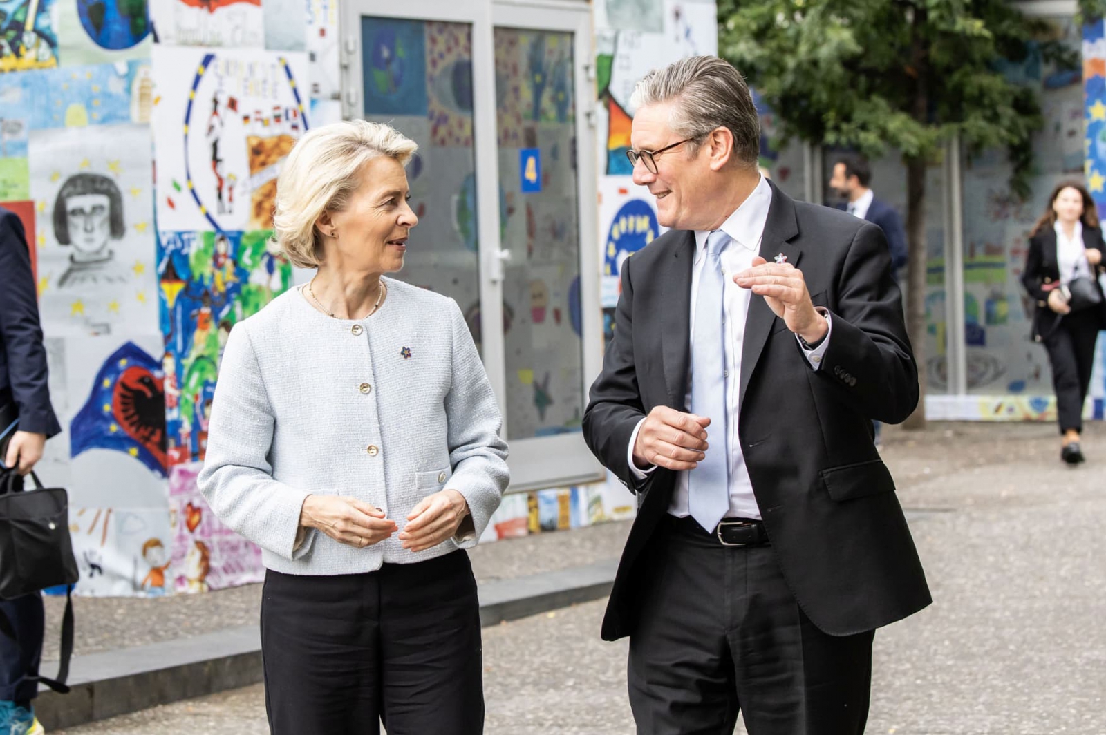 European Commission President Ursula von der Leyen (left) and UK Prime Minister Keir Starmer (right).(Photo: Ursula von der Leyen's Facebook)