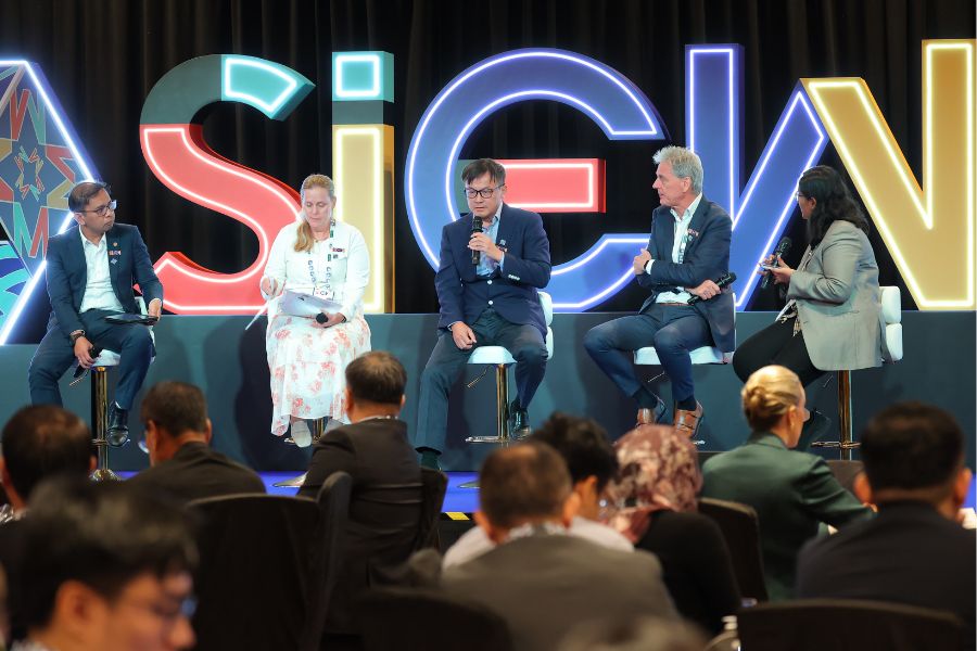 新加坡國際能源週（SIEW）邀請產業專家分享潔淨能源技術的發展誘因。（圖片來源：新加坡國際能源週）