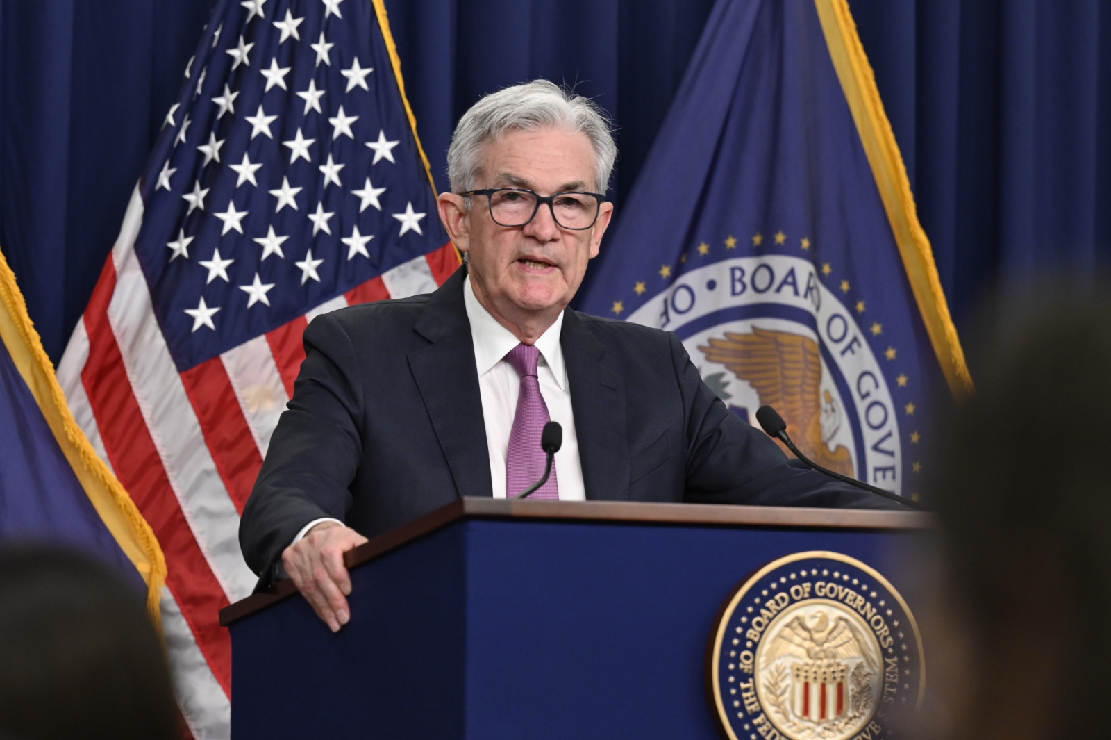 Federal Reserve Chairman Powell announced a two-point interest rate cut.