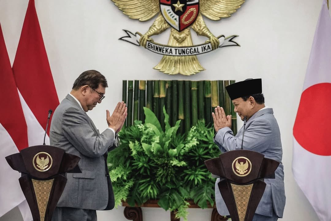 Ishiba Shigeru (Left) met with Indonesian President Prabowo Subianto (Right) on Jan. 11. 