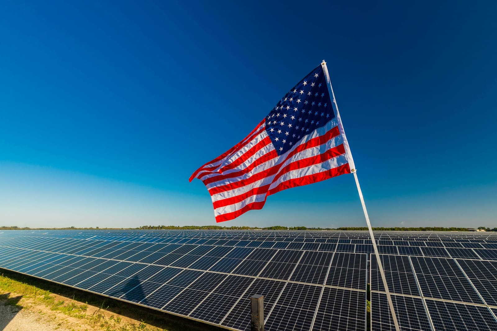 NextEra Energy是美國最大的電力與再生能源公司之一，業務範圍涵蓋「發電—輸電—交易—維運—顧問」整條能源價值鏈。（圖片來源：NextEra Energy）