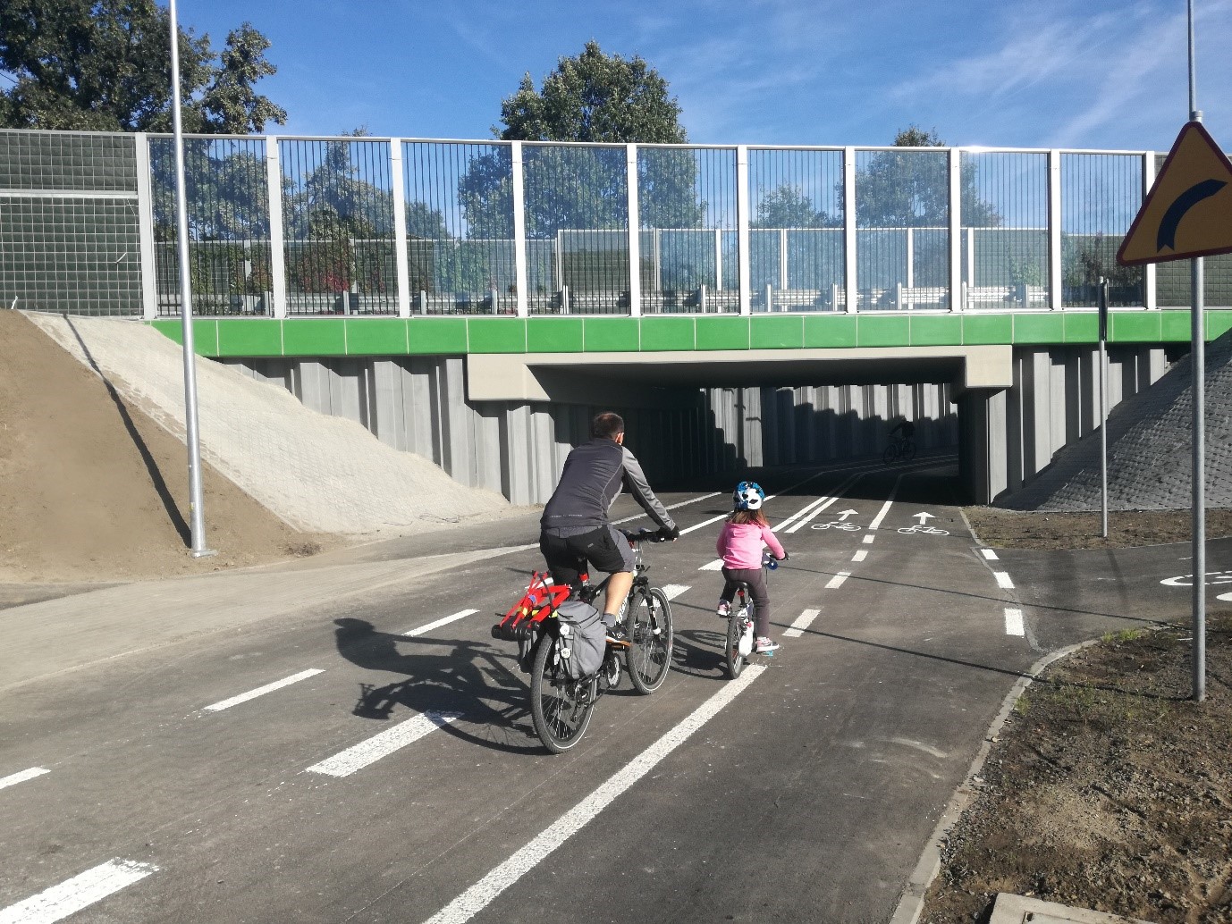 歐洲許多地區都設有自行車高速公路（bicycle highway）。