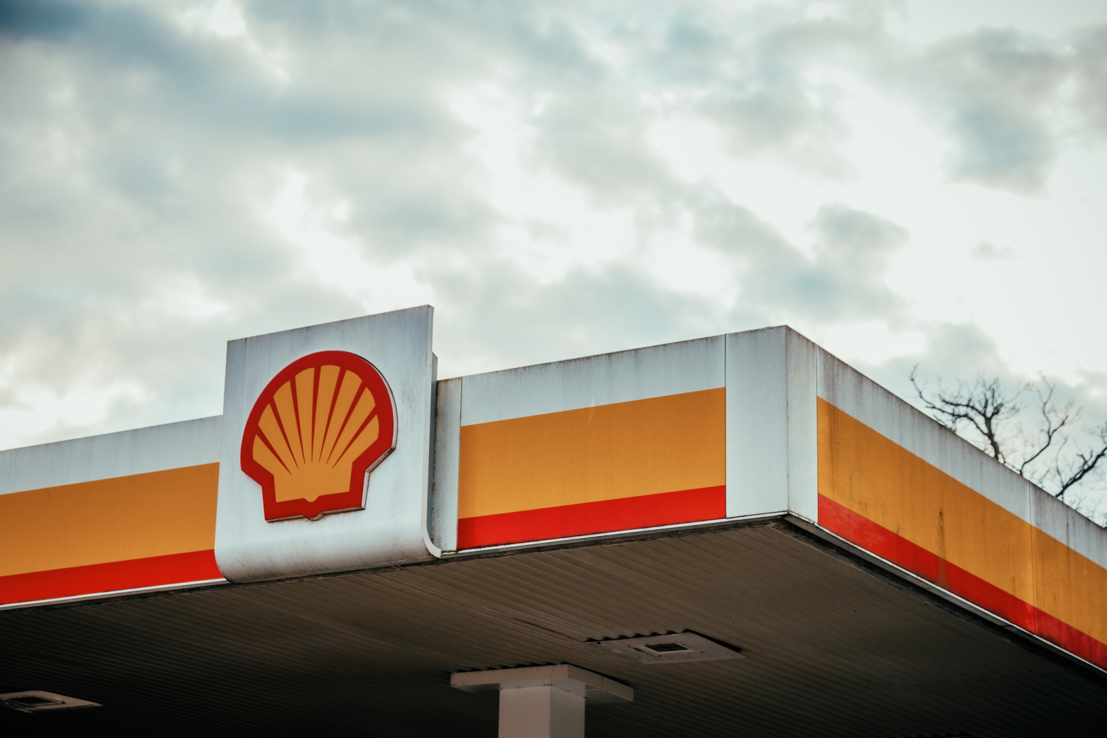 Shell Malaysia aims to reduce Scope 1 and Scope 2 carbon emissions by 50% from the 2016 baseline by the end of 2030. (Photo: iStock)