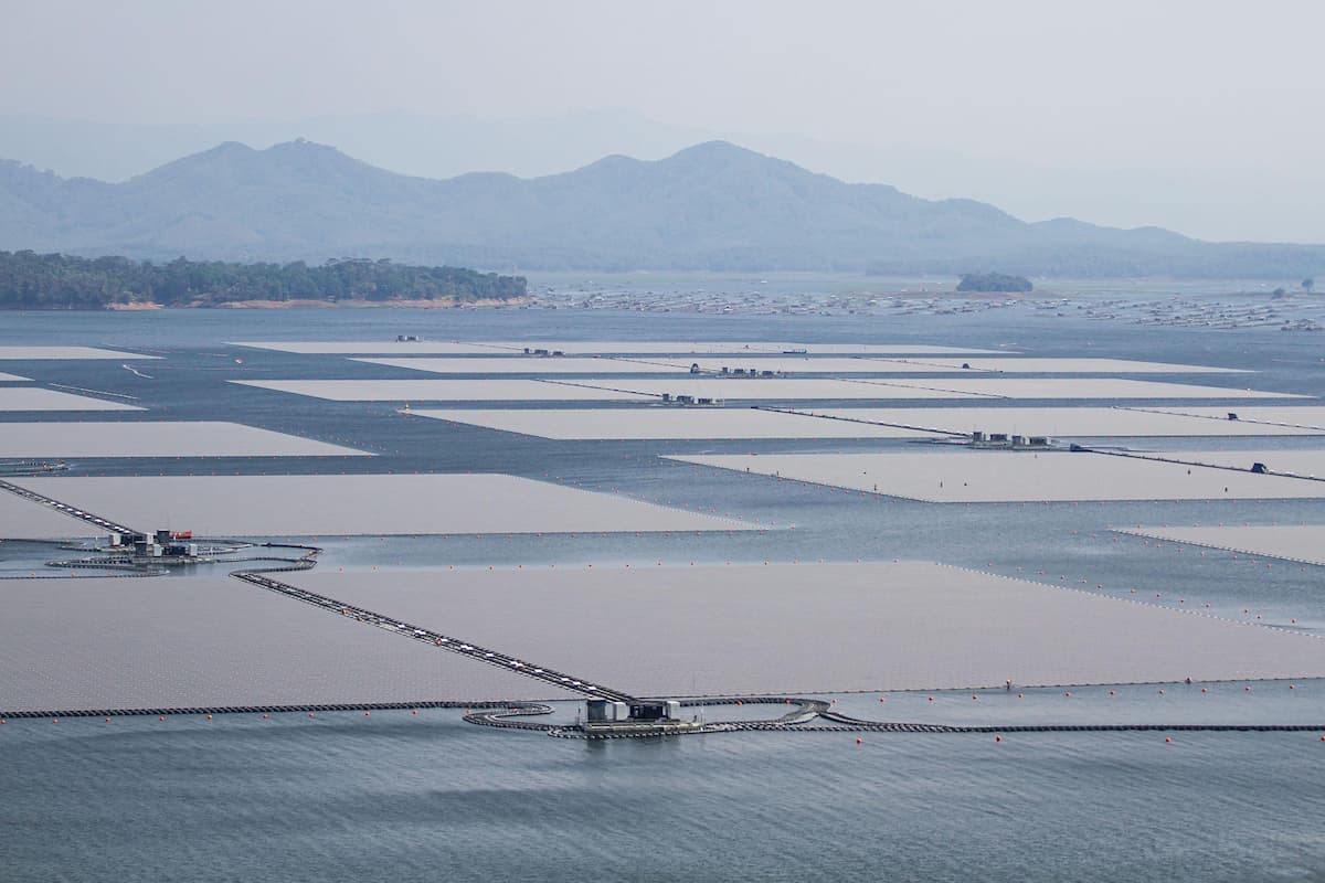 The Cirata floating solar plant in West Java is the third-largest in the world. It took two years to sign the letter of intent, delaying the project’s timeline, highlighting bureaucratic hurdles that can slow the energy transition (Image: Zuma Press / Alamy)