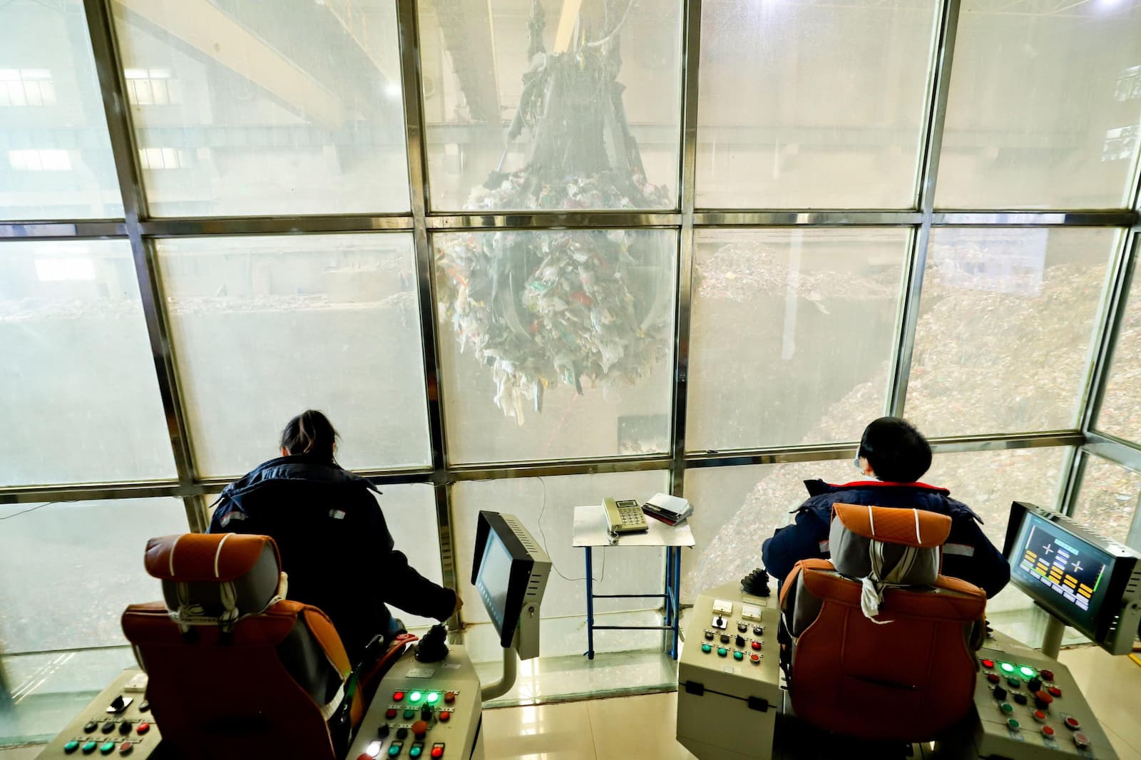 A power plant in the Chinese city of Zhangye that uses household waste to generate electricity (Image: Cynthia Lee / Alamy)