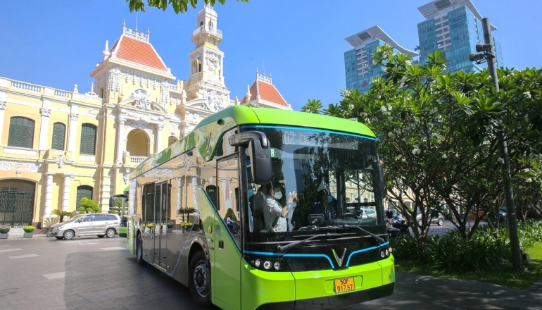 Opportunities and challenges of green transportation in Vietnam