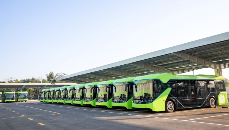 Electric bus route in Ho Chi Ming City faces service halt as losses deepen