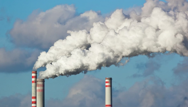 環境部研商碳費子法，環團發報告提十大建議：刪除2.5萬噸免徵額、500元起徵、限5%碳抵換
