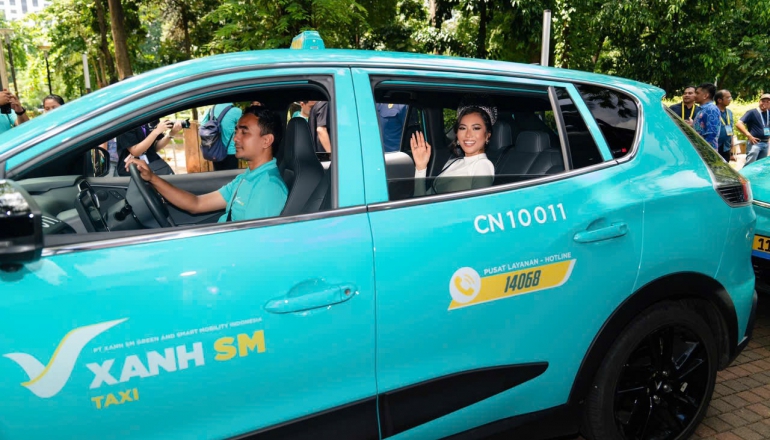 VinFast's Xanh SM electric taxi launches in Indonesia