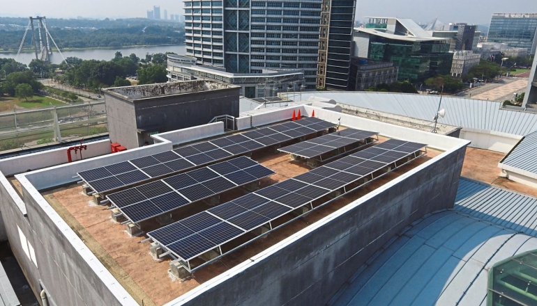 Malaysia eases solar energy installation requirements