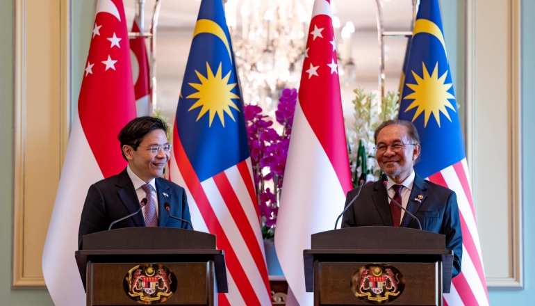 Singapore, Malaysia deepen cooperation on carbon credits, renewables