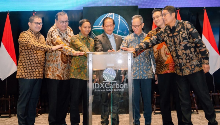 Indonesia opens carbon market to global buyers with 40,000 tons traded on first day