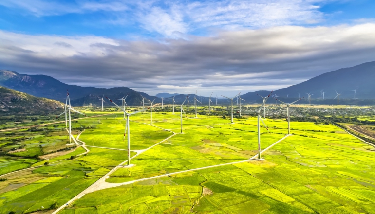 Vietnam’s new energy resolution backs renewables, two-part electricity tariff