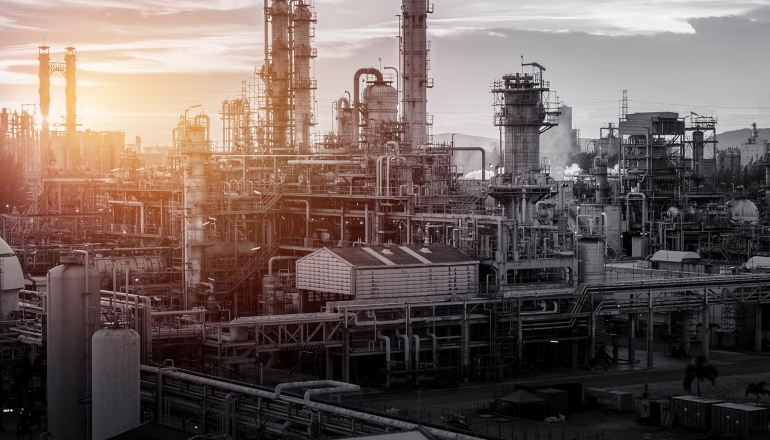 COP30》棘手議題「淘汰化石燃料」再成焦點，82國支持的轉型藍圖引發什麼討論？