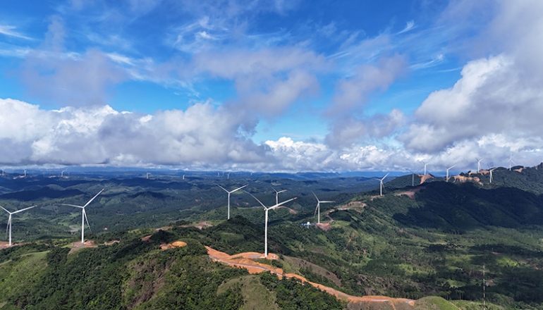 東協電網寫新頁!最大陸域風場「孟松」寮國啟用,首個跨境風電案輸往越南